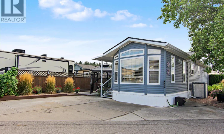 222-415 Commonwealth Road