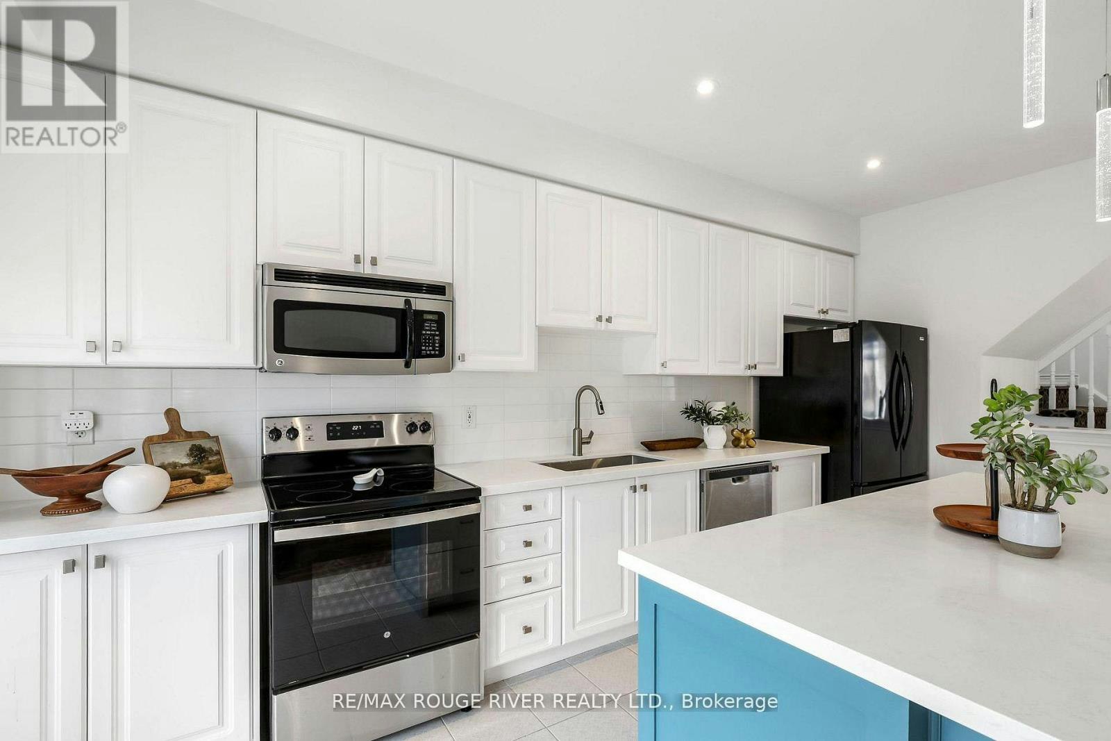 17 Devineridge Avenue, Ajax, ON, L1Z 0T1 - 11