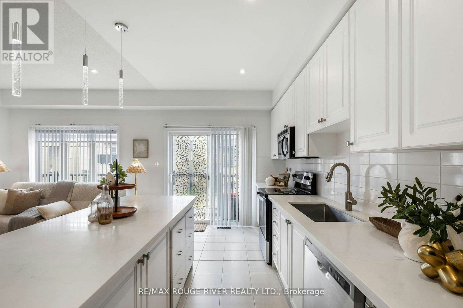 17 Devineridge Avenue, Ajax, ON, L1Z 0T1 - 6