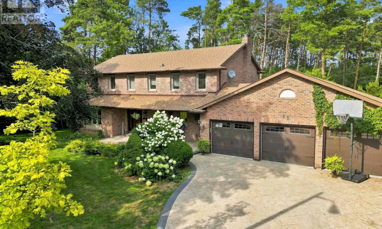 22 Cynthia Crescent