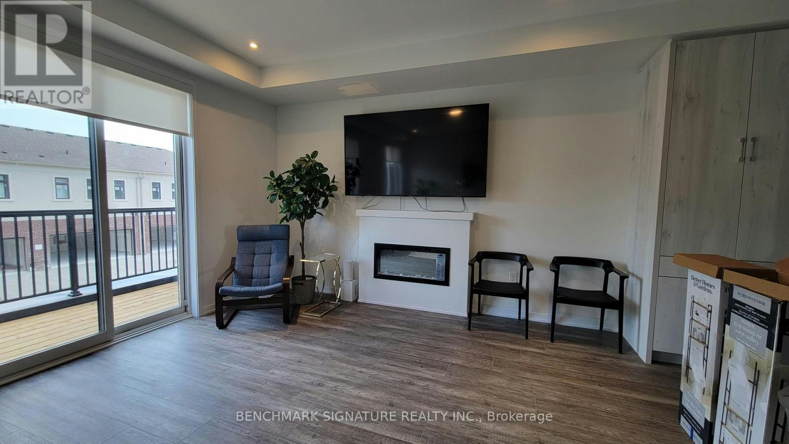 14 Big Willow Crescent, Richmond Hill, ON, L4E 1P5 - 2