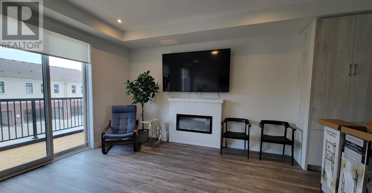 14 Big Willow Crescent, Richmond Hill, ON, L4E 1P5 - 2