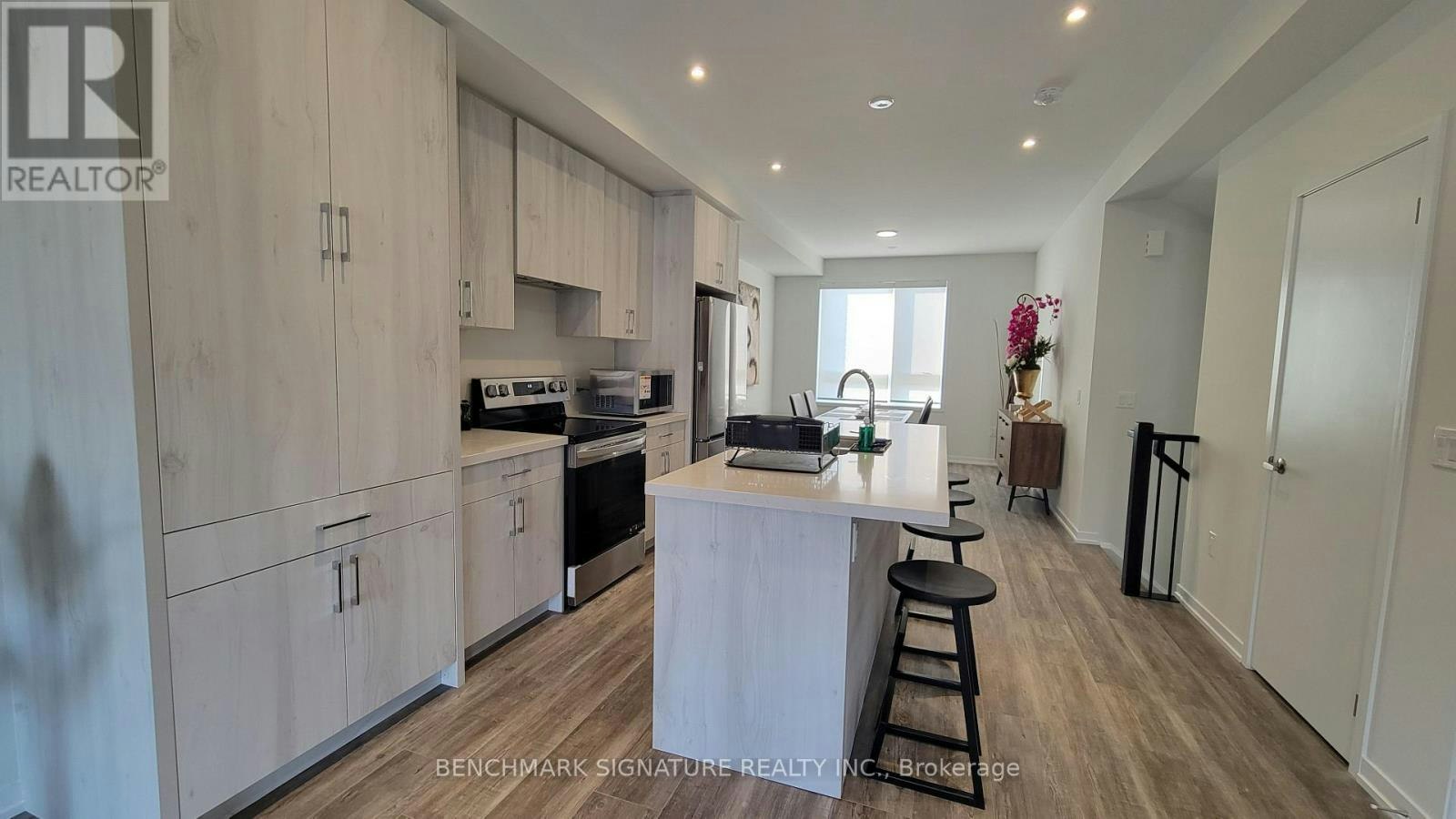 14 Big Willow Crescent, Richmond Hill, ON, L4E 1P5 - 4