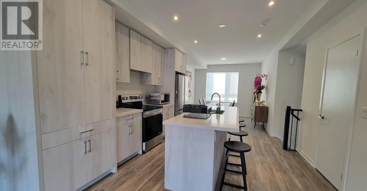 14 Big Willow Crescent, Richmond Hill, ON, L4E 1P5 - 4