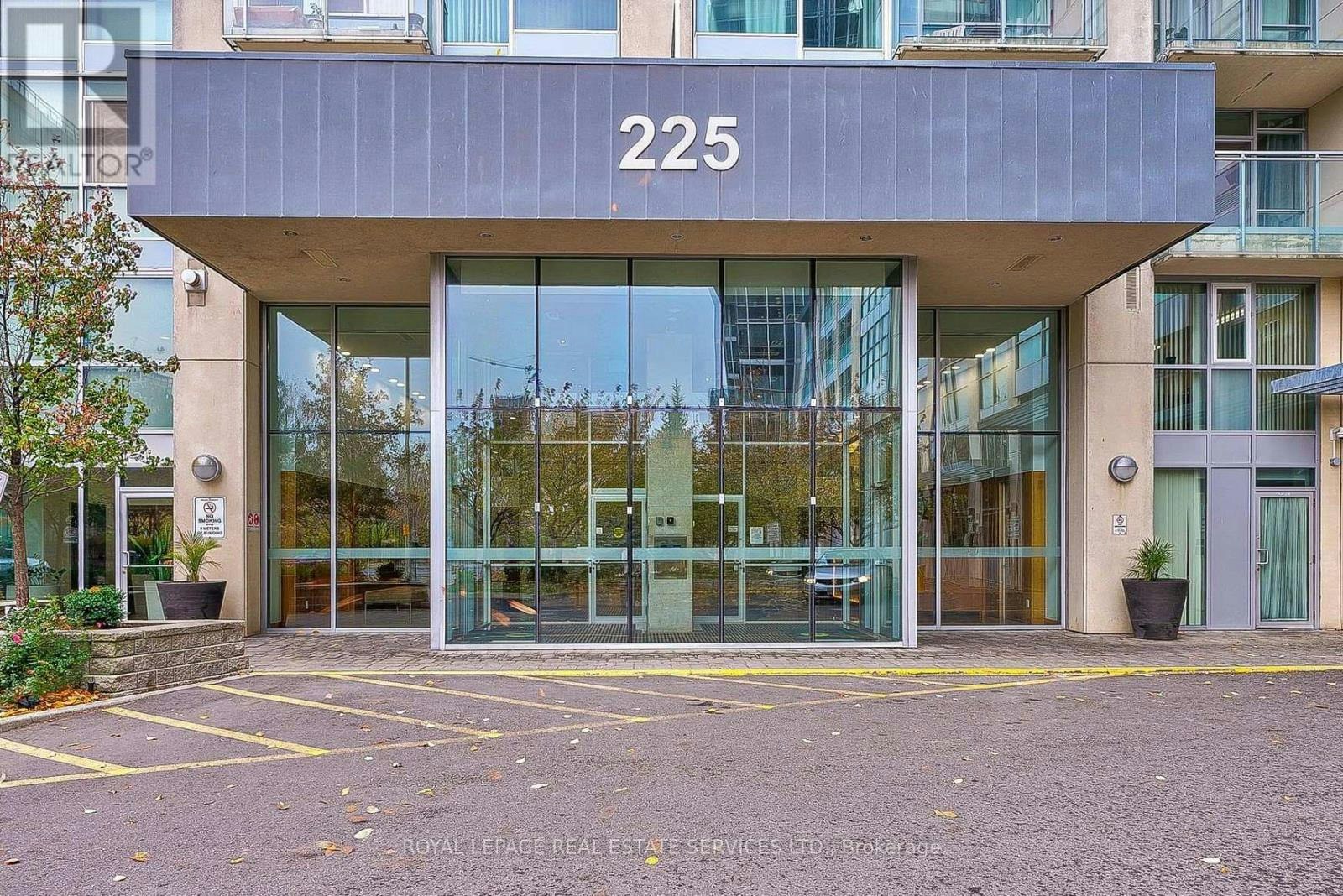 1008-225 Webb Drive, Mississauga, ON, L5B 4P2 - 2