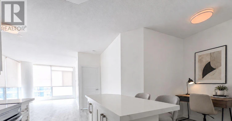 1008-225 Webb Drive, Mississauga, ON, L5B 4P2 - 7