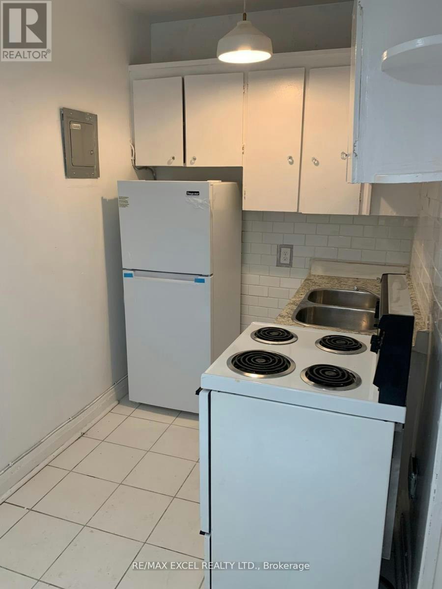 24-1A Elm Grove Avenue, Toronto, ON, M6K 2H9 - 7