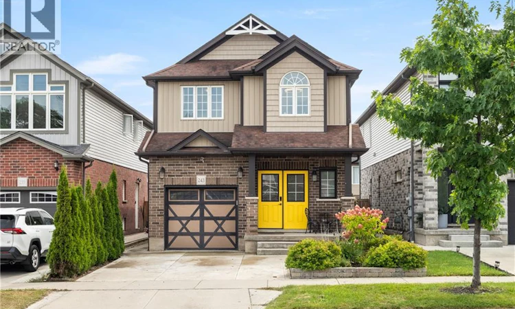 243 Moorlands Crescent