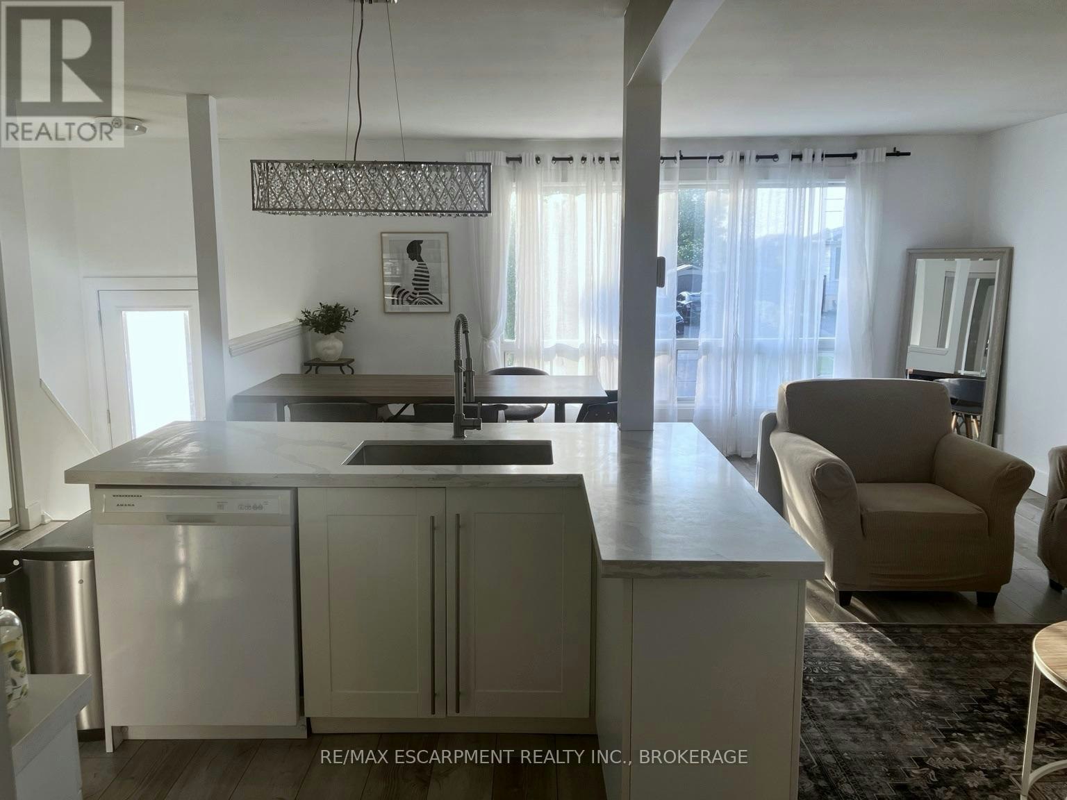 UPPER-17 Mellenby Street, Hamilton, ON, L8J 1E6 - 5