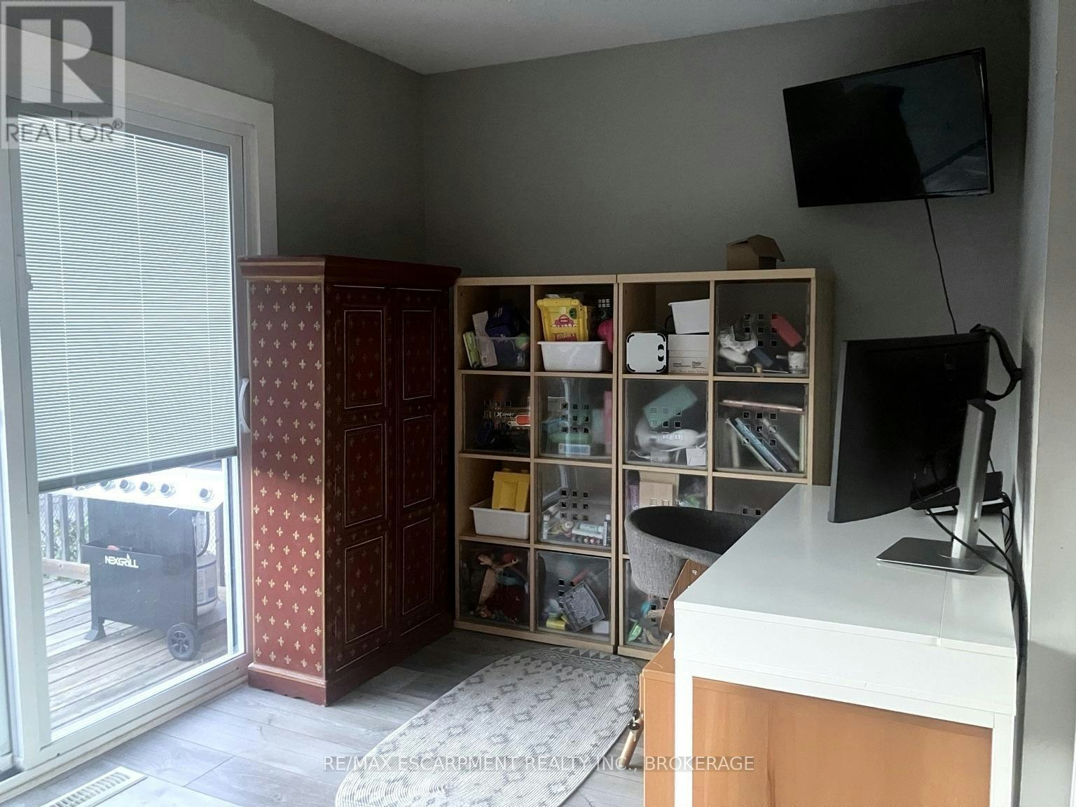 UPPER-17 Mellenby Street, Hamilton, ON, L8J 1E6 - 12