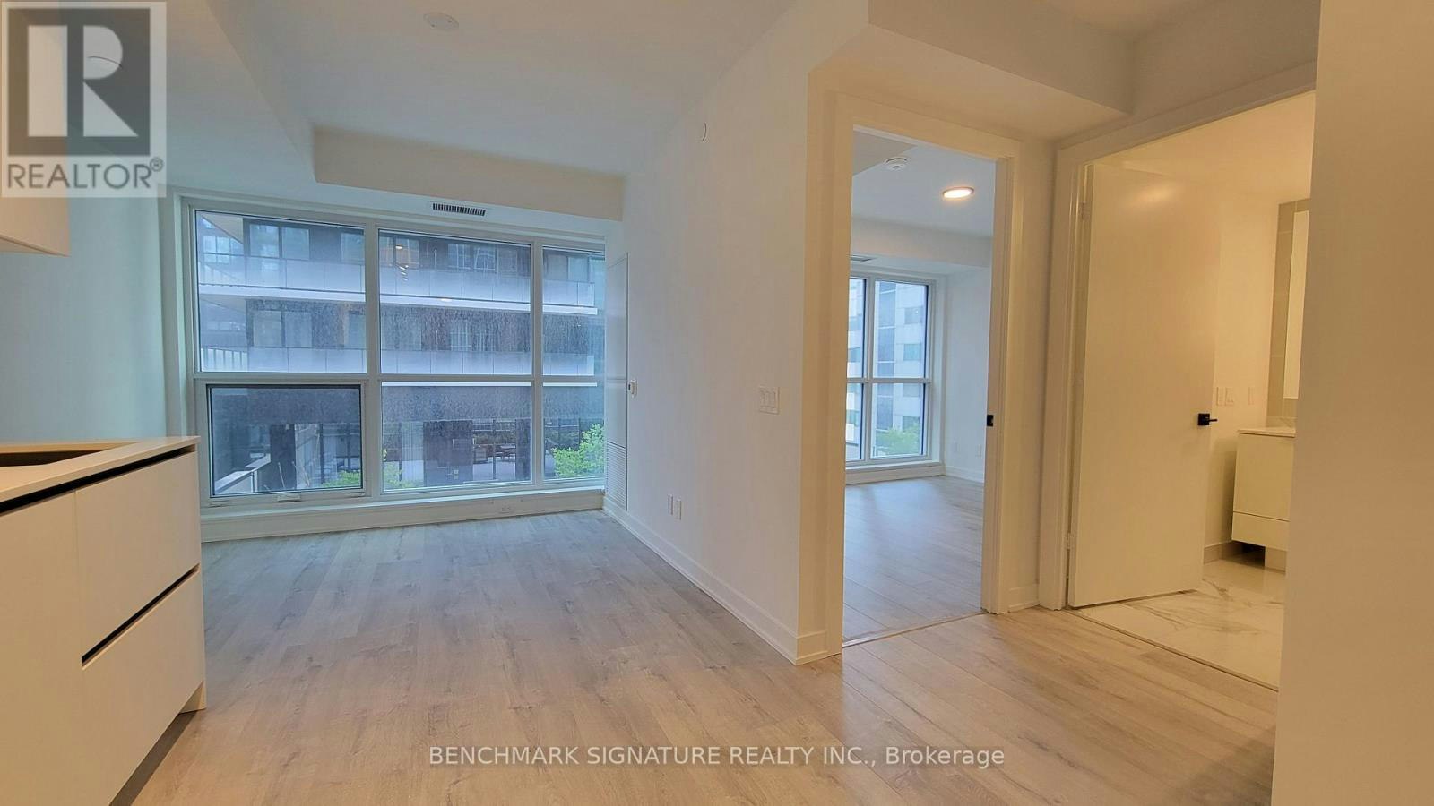 804-327 King Street, Toronto, ON, M5V 0W7