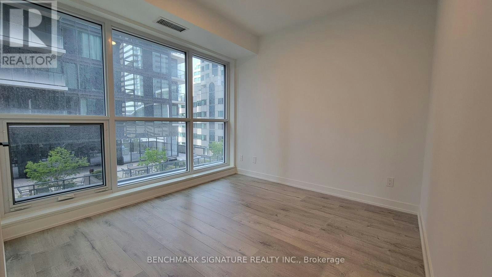 804-327 King Street, Toronto, ON, M5V 0W7 - 6