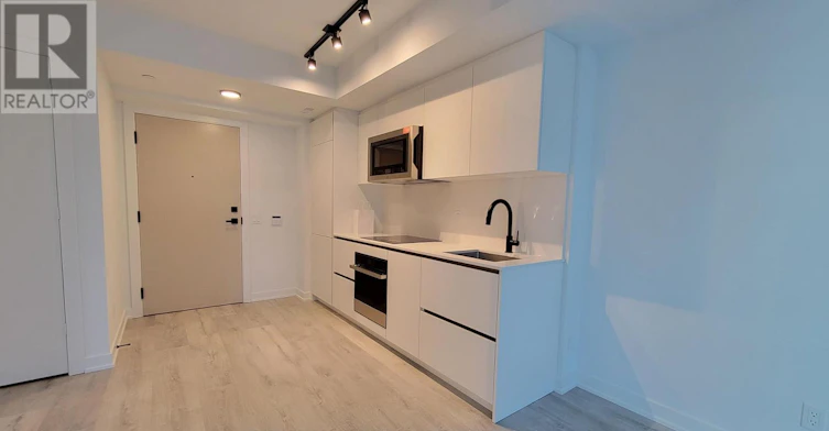 804-327 King Street, Toronto, ON, M5V 0W7 - 4