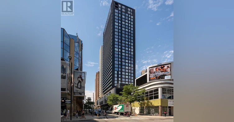1820-20 Edward Street, Toronto, ON, M5G 1C9