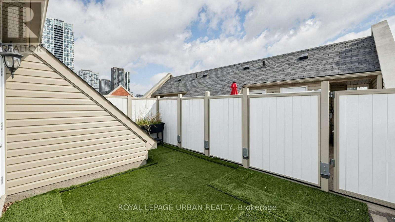 2-76 Munro Street, Toronto, ON, M4M 2S9 - 32