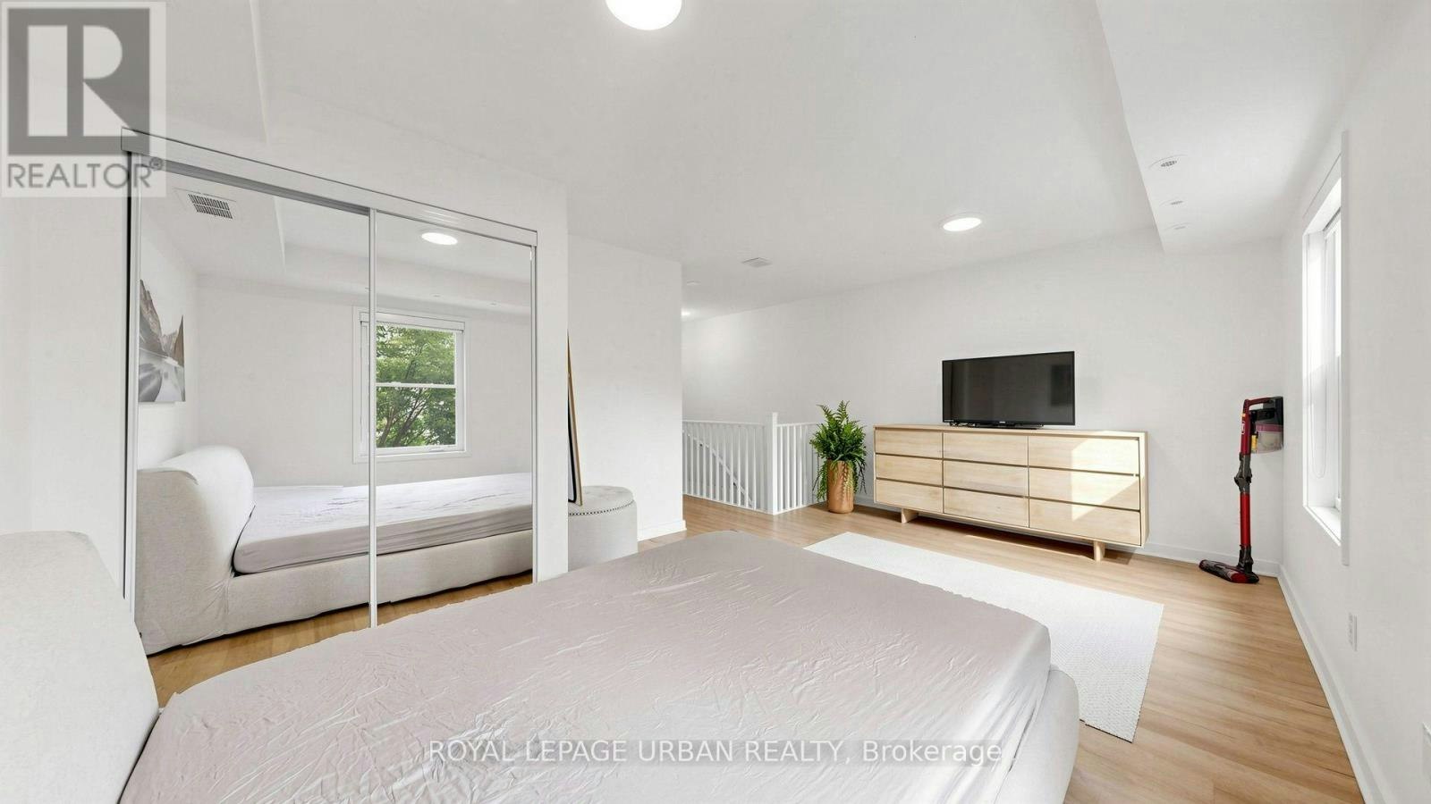 2-76 Munro Street, Toronto, ON, M4M 2S9 - 24