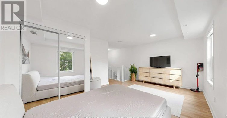 2-76 Munro Street, Toronto, ON, M4M 2S9 - 24