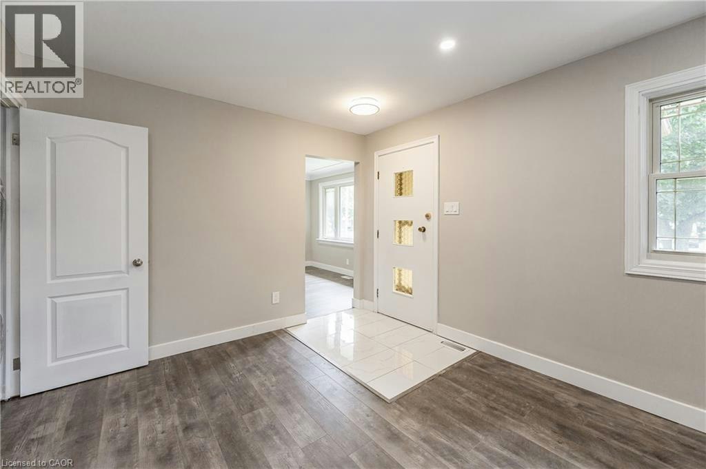 Upper-62 Sandra Avenue, Kitchener, ON, N2M 1Z6 - 5
