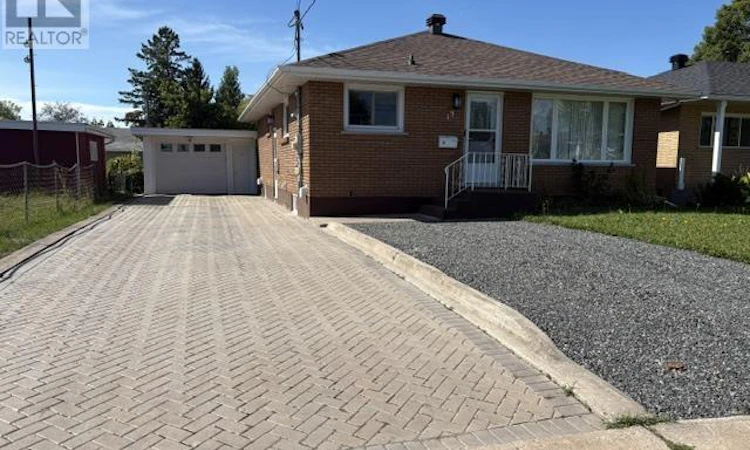 15 Kitchener Road