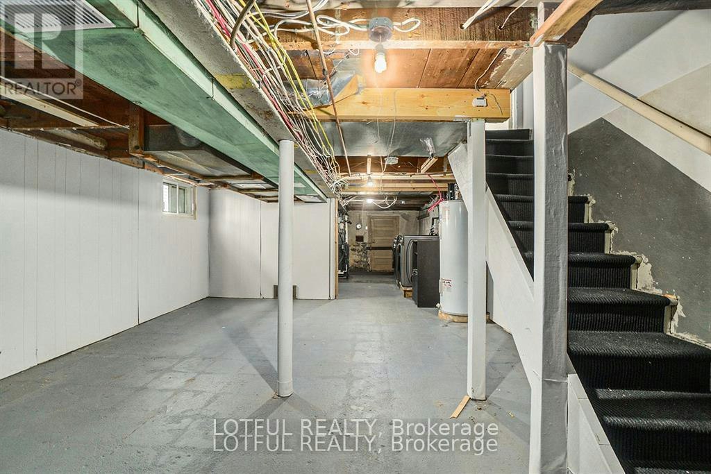 11 Champagne Avenue S, Ottawa, ON, K1S 4P1 - 12