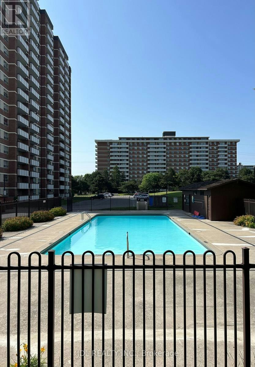 # A-707 505 Bedroom Cummer Ave Avenue, Toronto, ON, M2K 2L8 - 2