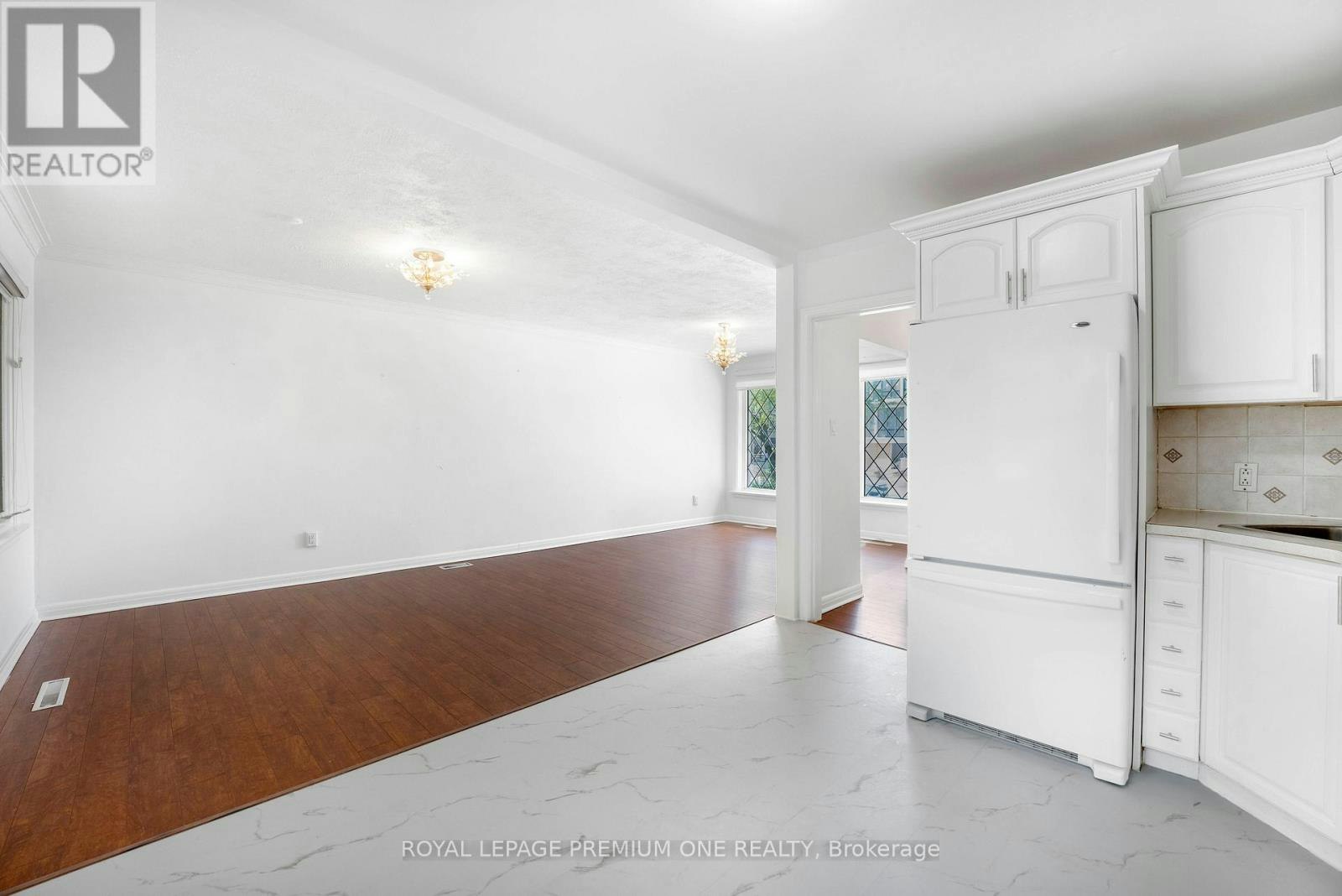MAIN LEVEL-139 Mckee Avenue, Toronto, ON, M2N 4C5 - 5