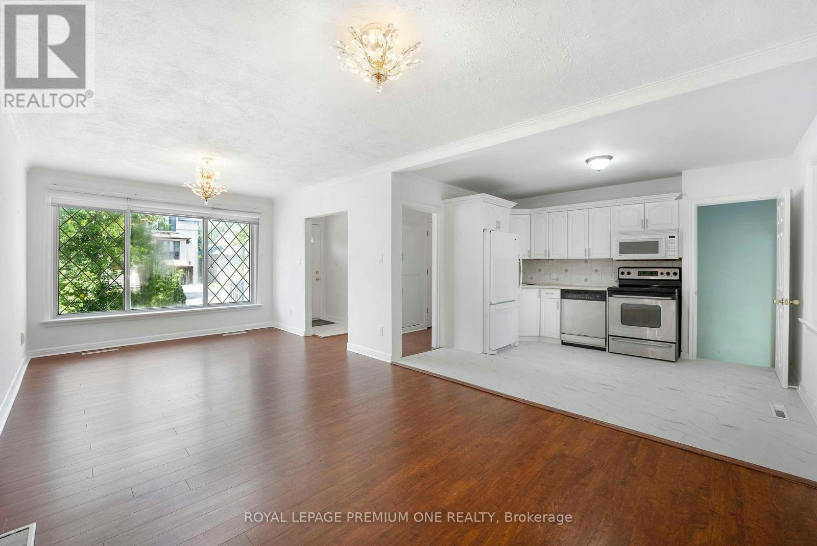 MAIN LEVEL-139 Mckee Avenue, Toronto, ON, M2N 4C5 - 4