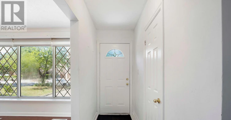 MAIN LEVEL-139 Mckee Avenue, Toronto, ON, M2N 4C5 - 2