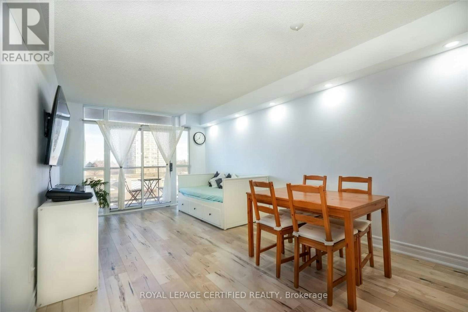 424-3650 Kingston Road, Toronto, ON, M1M 3X9 - 9