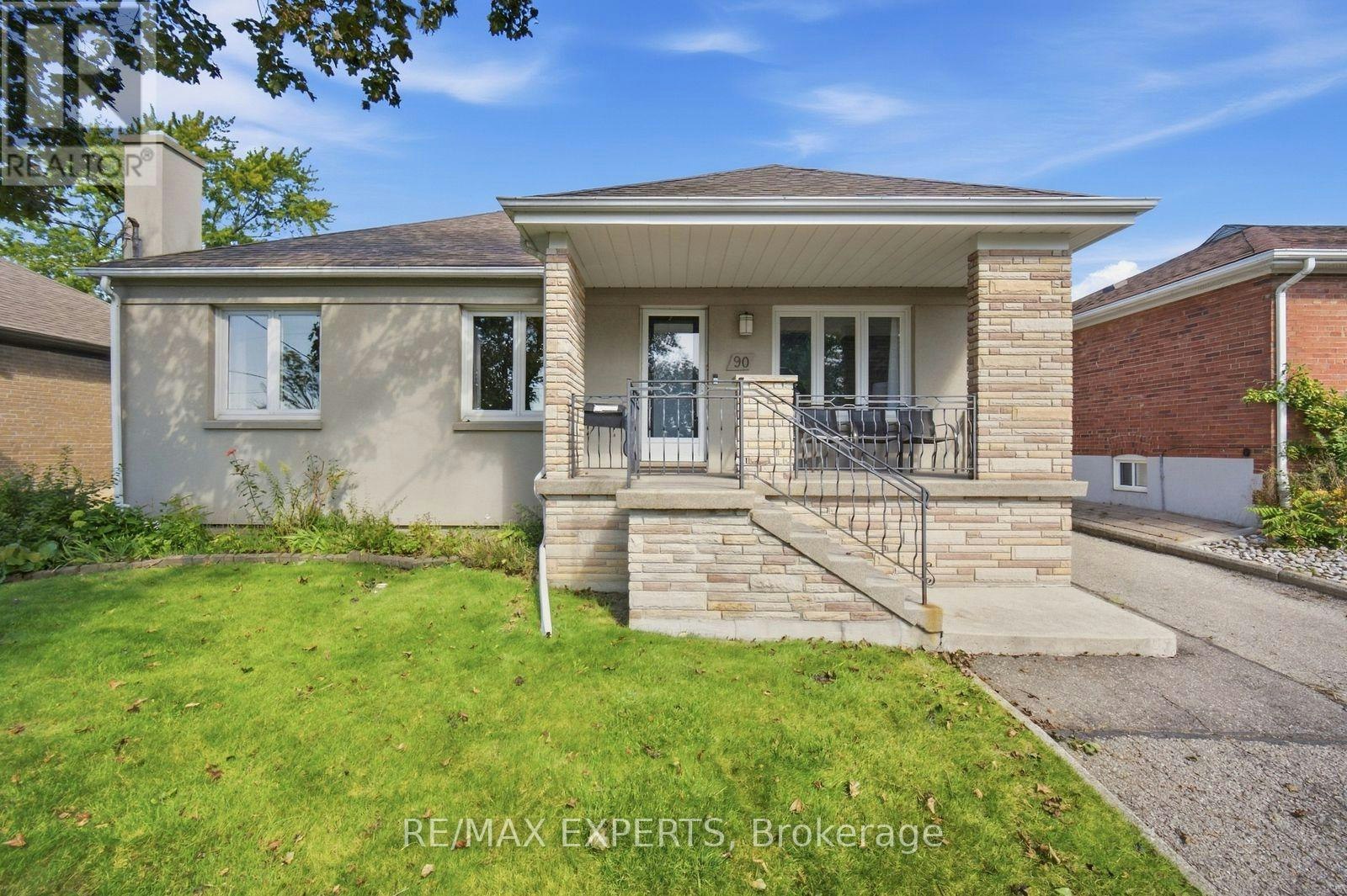 90 Heathrow Drive, Toronto, ON, M3M 1X3