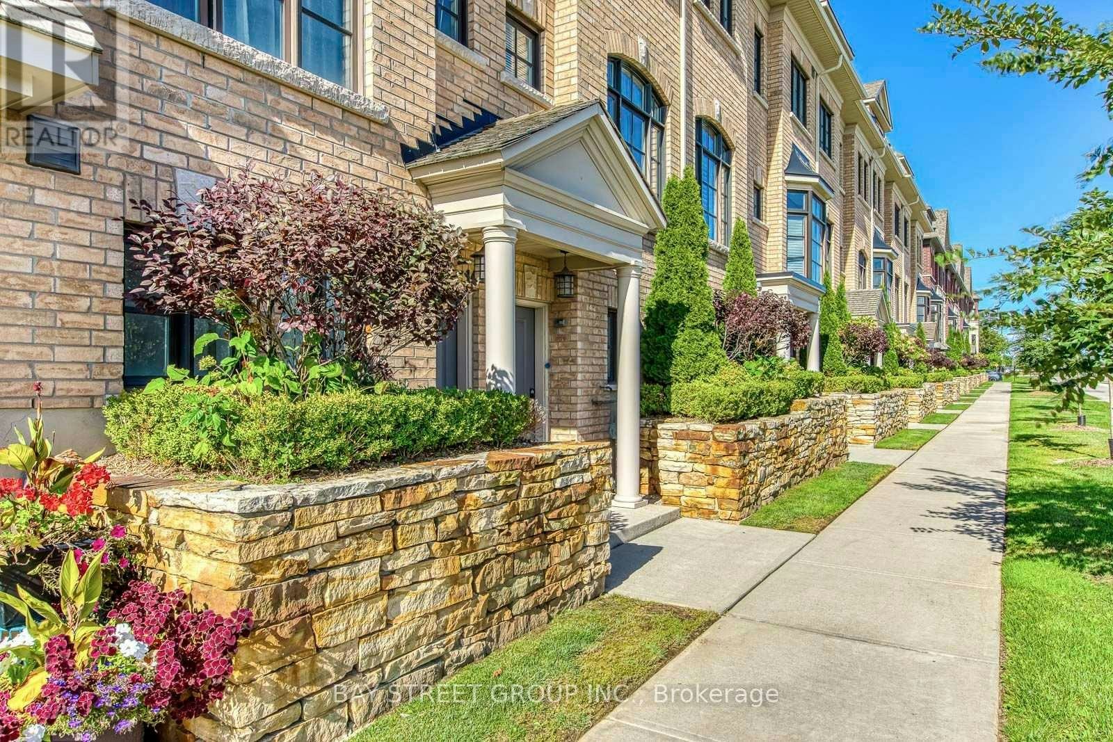 14-2172 Trafalgar Road, Oakville, ON, L6H 0N3