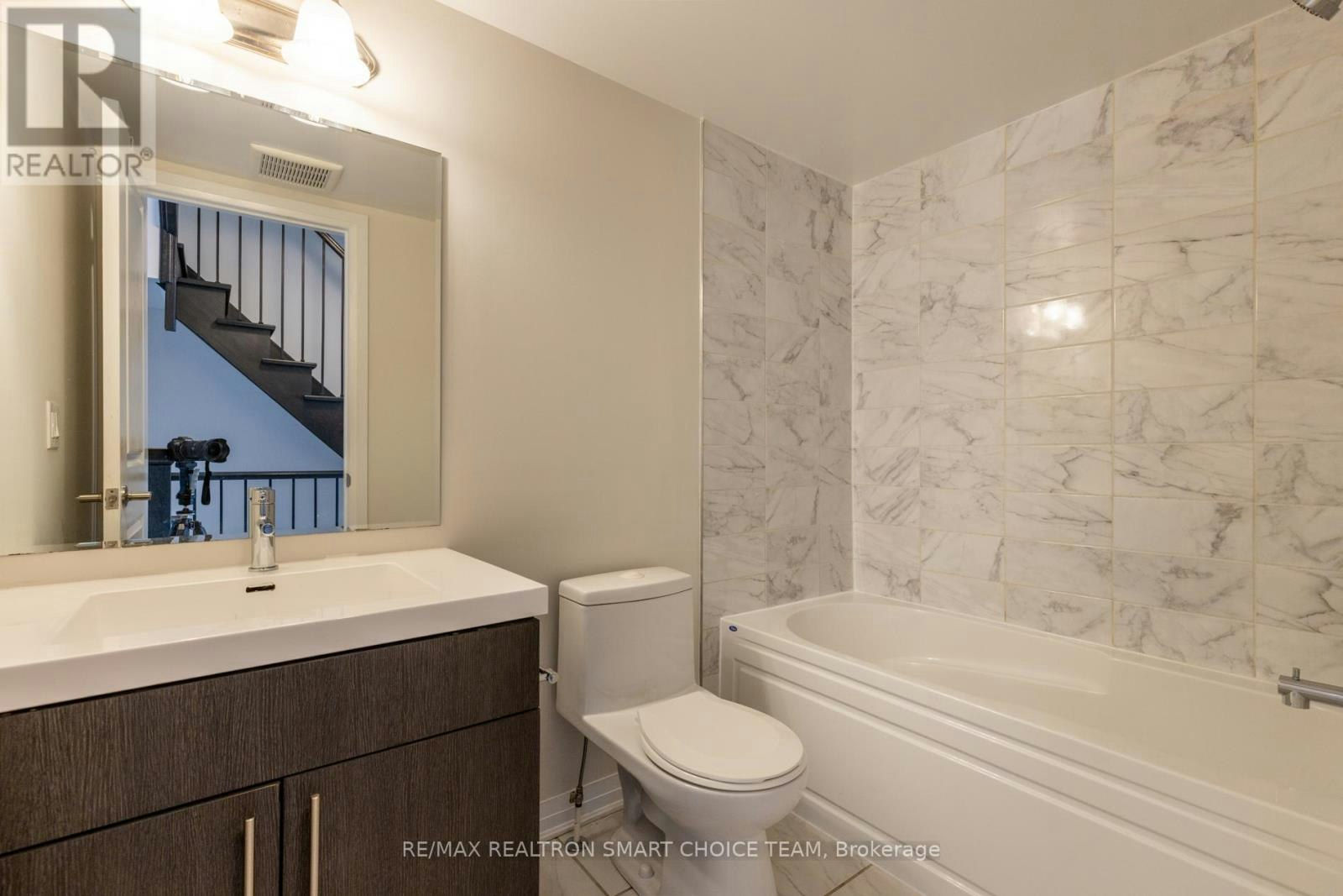 2-80 Thomas Mulholland Drive, Toronto, ON, M3K 0A5 - 11