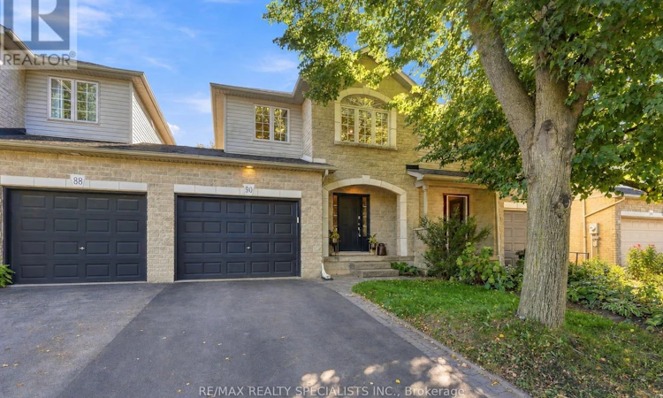 90 Foxborough Drive