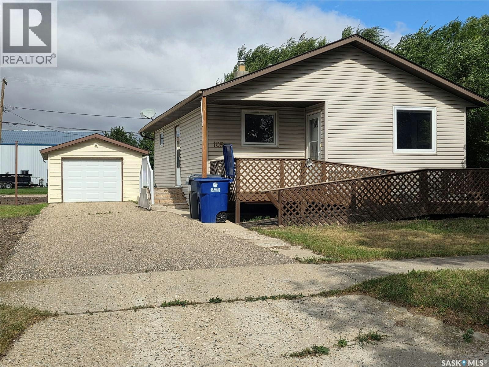 105 Ottawa Street, Davidson, SK, S0G 1A0