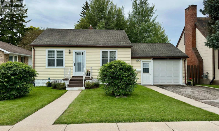563 9th Street