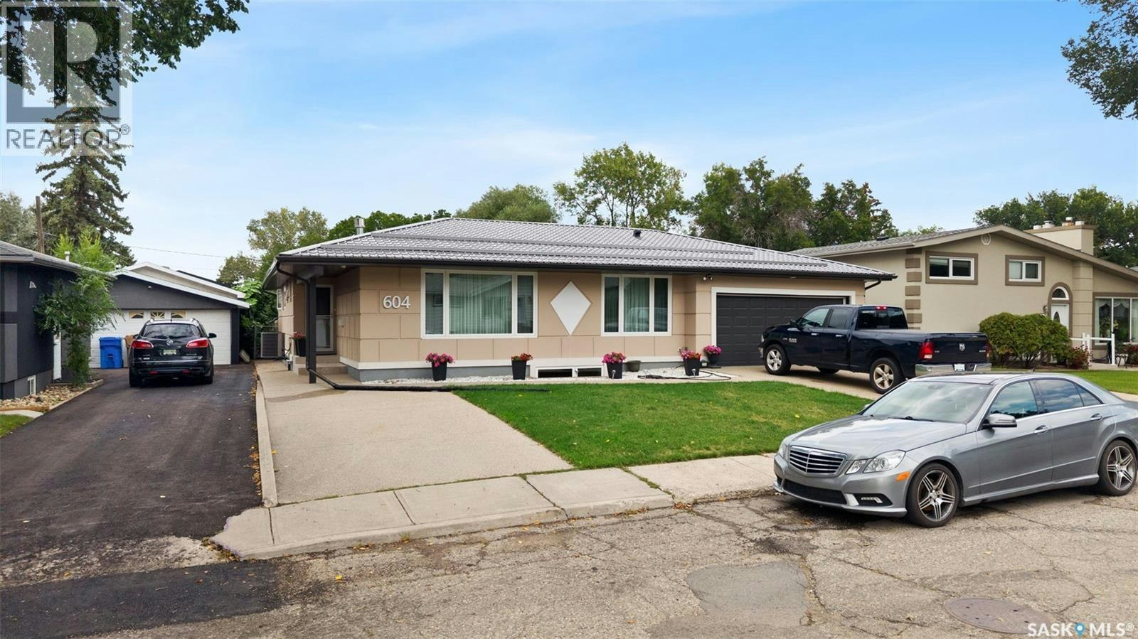 604 Inver Crescent E, Regina, SK, S4N 2K6