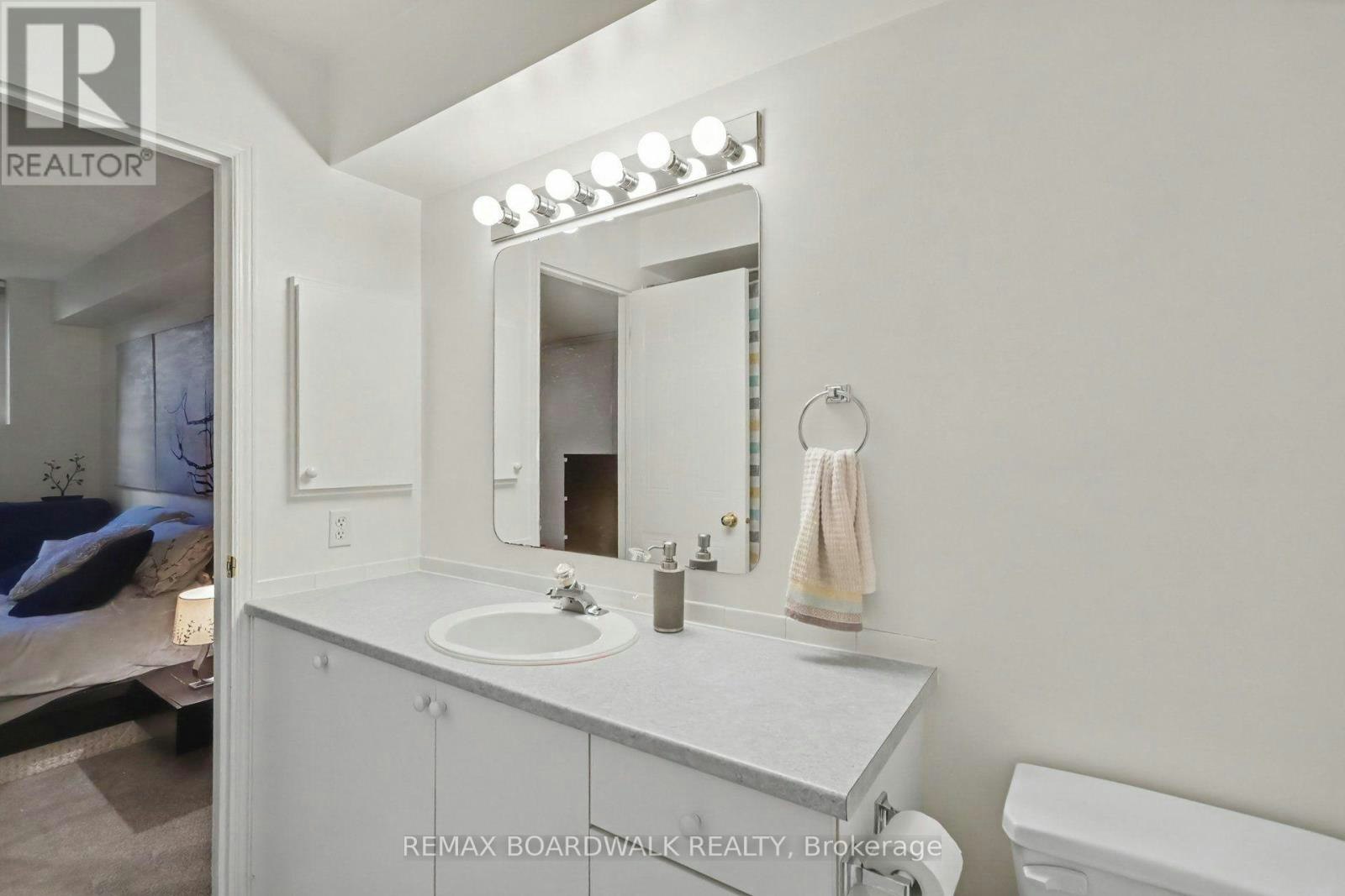 1631 Locksley Lane, Ottawa, ON, K1J 1B6 - 10