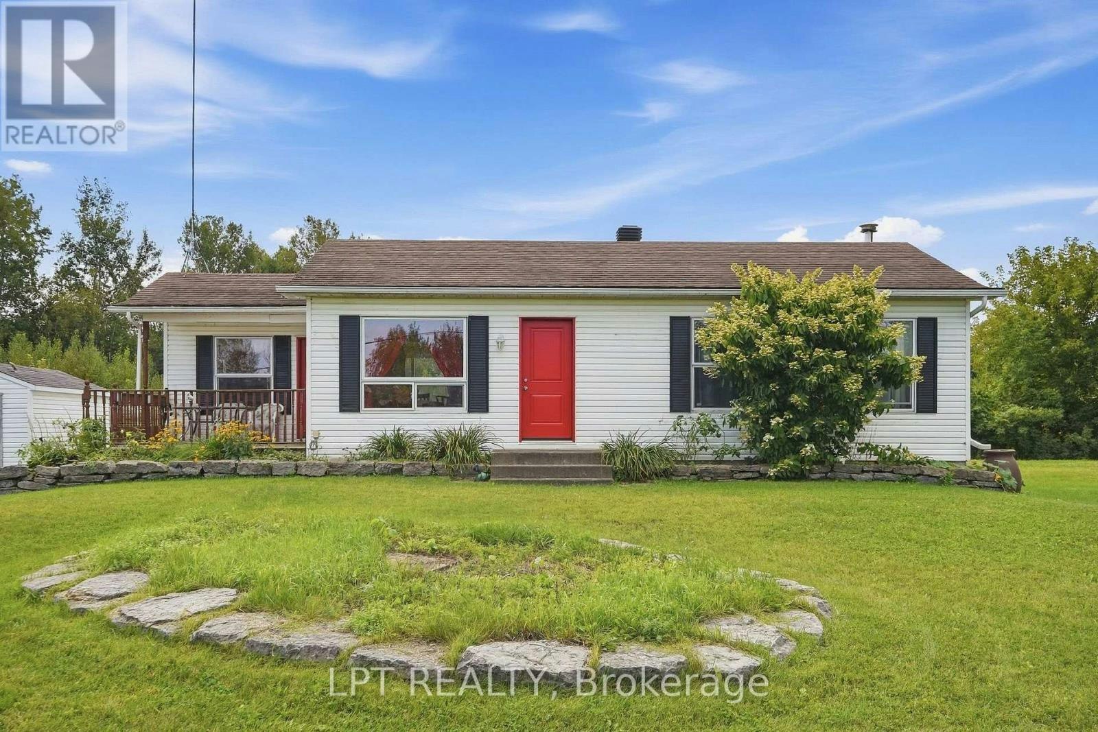 7820 10 County Road, Limoges, ON, K0B 1R0