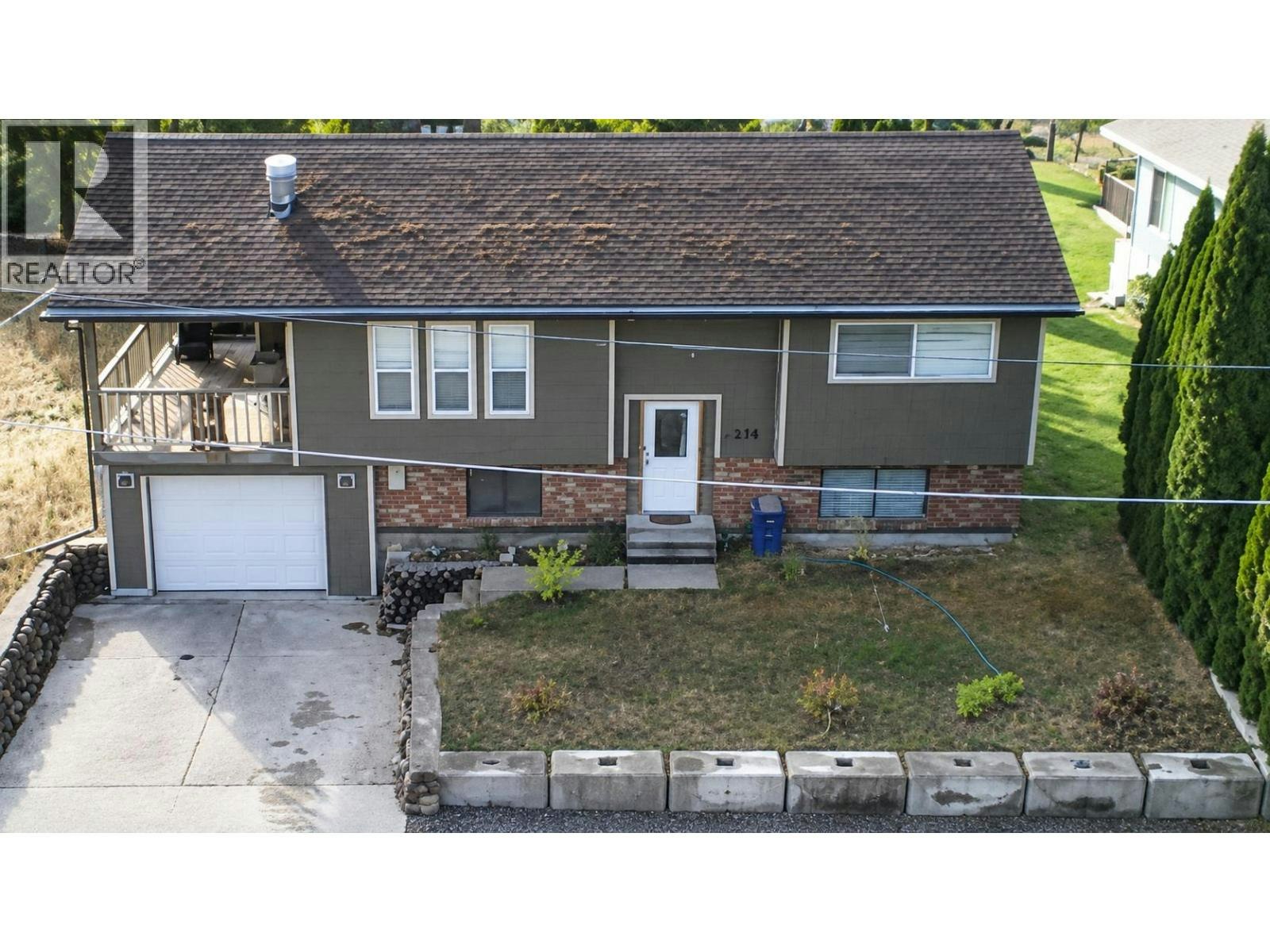 218 NW 10th Avenue, Nakusp, BC, V0G 1R0