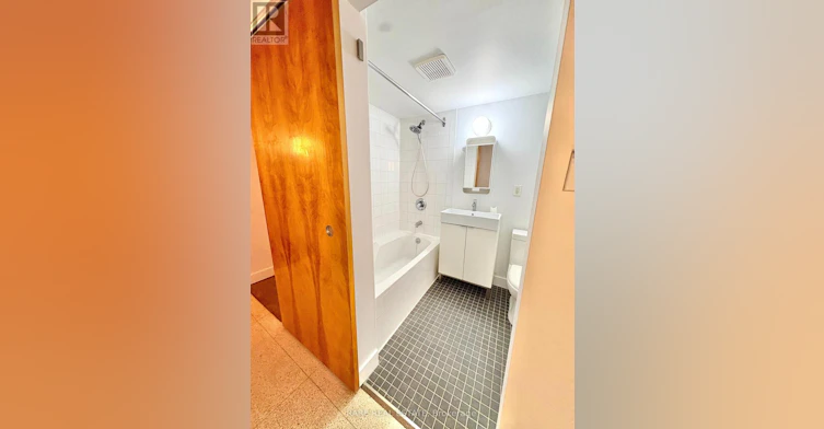 112-365 Dundas Street E, Toronto, ON, M5A 4R9 - 9