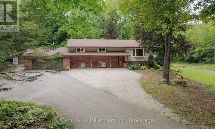 200185 10 Sideroad