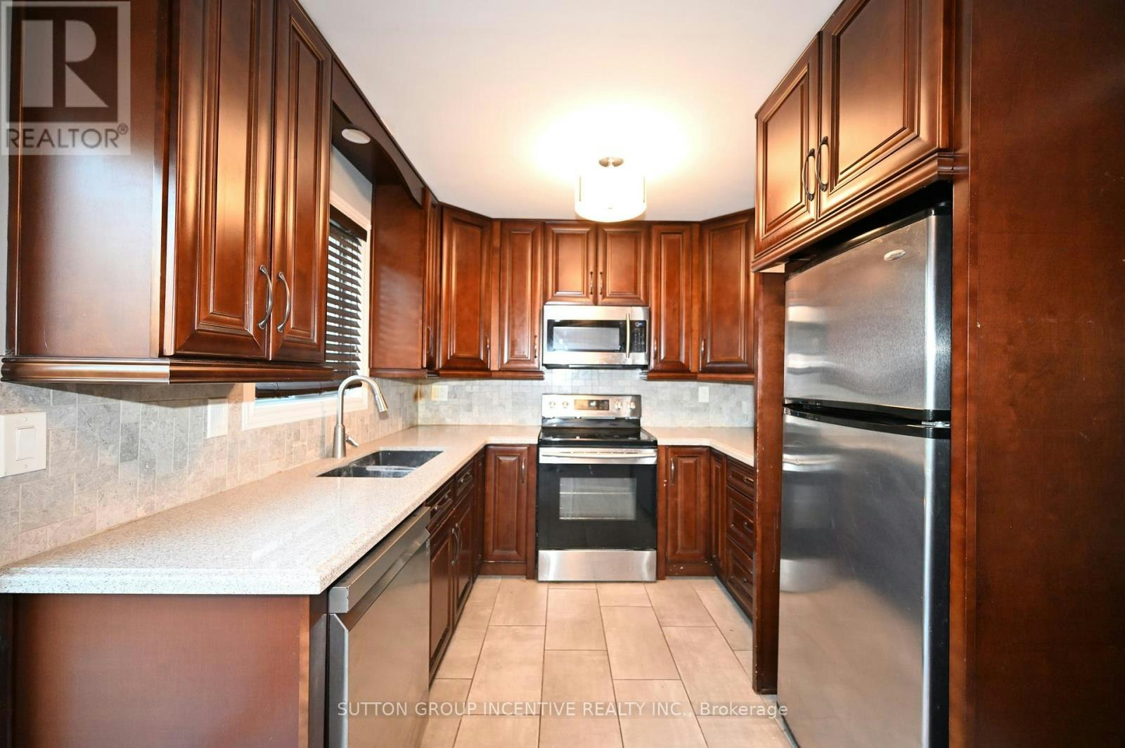 UPPER-39 Jones Drive, Barrie, ON, L4M 6H7 - 8