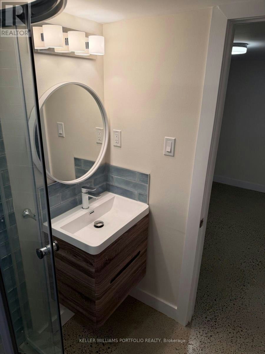 BSMT-172 High Park Avenue, Toronto, ON, M6P 2S4 - 22