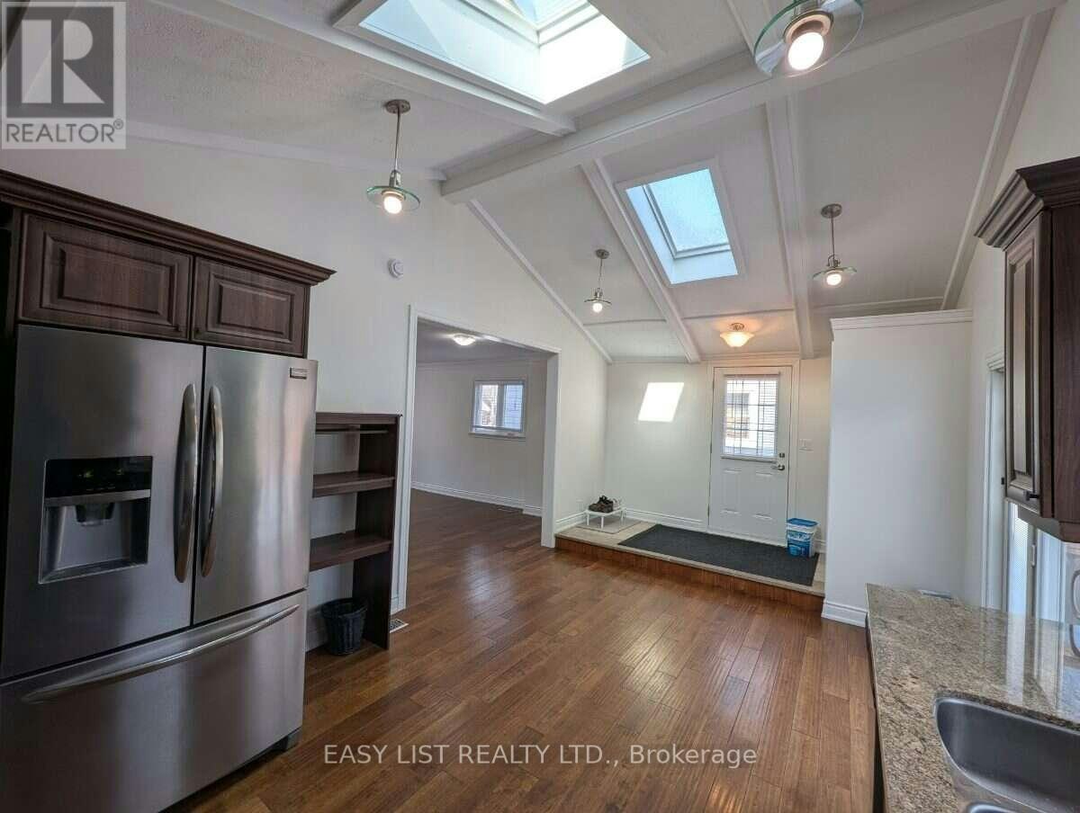 9 Jessie Street, Brampton, ON, L6Y 1L3 - 2