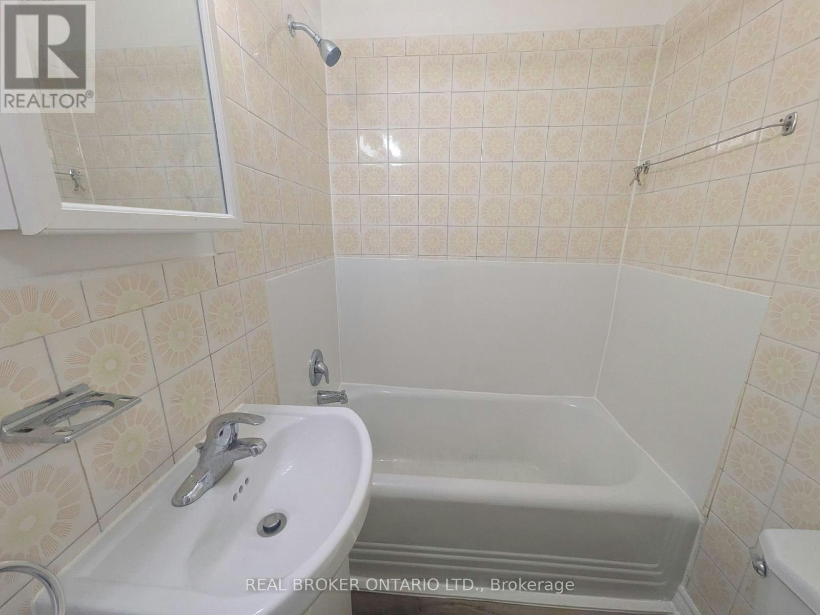 2-22 Barton Street E, Hamilton, ON, L8L 2V5 - 9