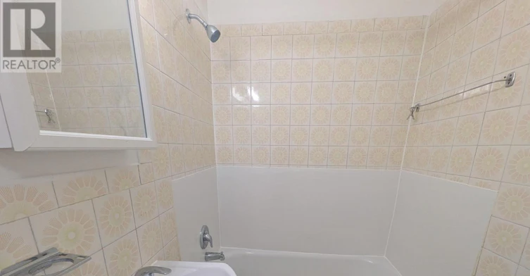 2-22 Barton Street E, Hamilton, ON, L8L 2V5 - 9