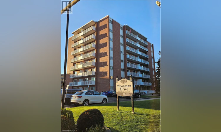 807-8 Woodman Drive S