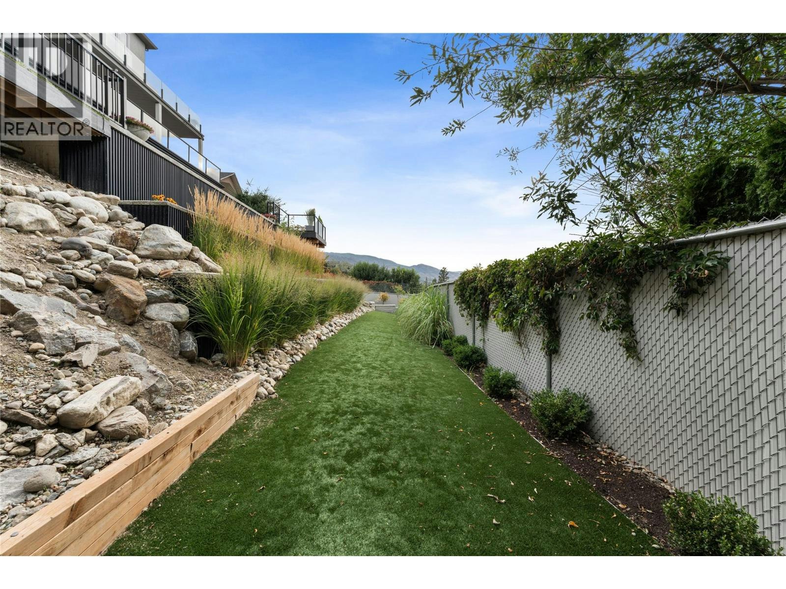 408 Okaview Road, Kelowna, BC, V1W 4K2 - 62