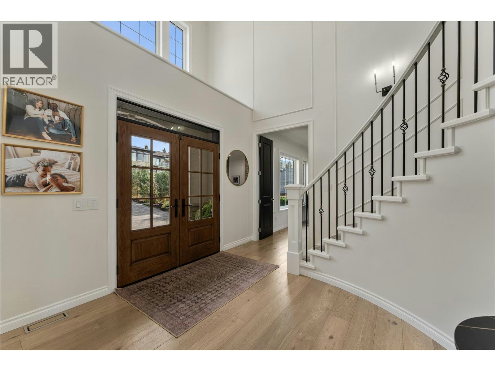 408 Okaview Road - 4