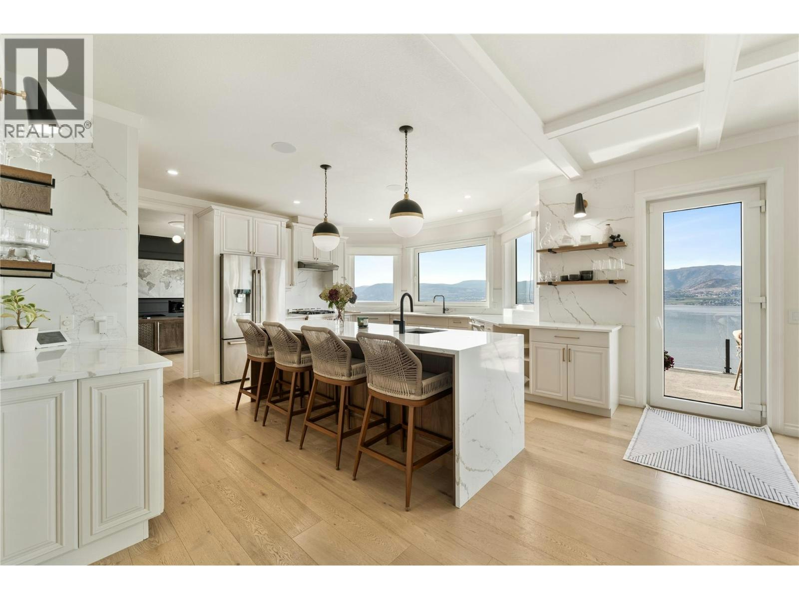 408 Okaview Road, Kelowna, BC, V1W 4K2 - 8